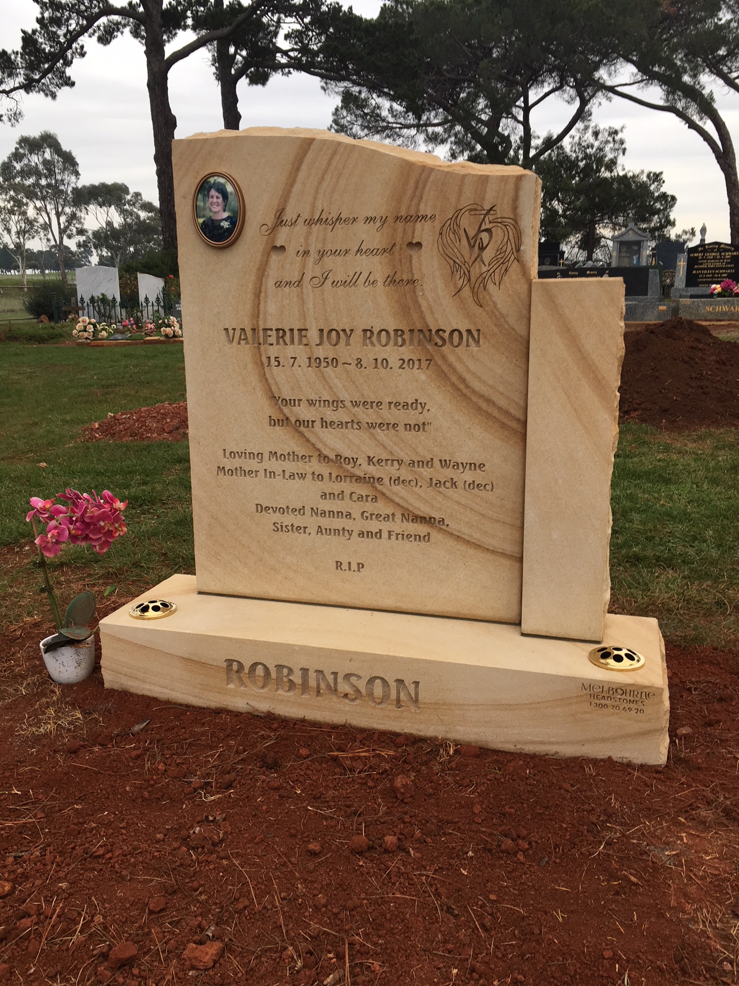 Melbourne Headstones and Memorials Servicing all Melbourne and